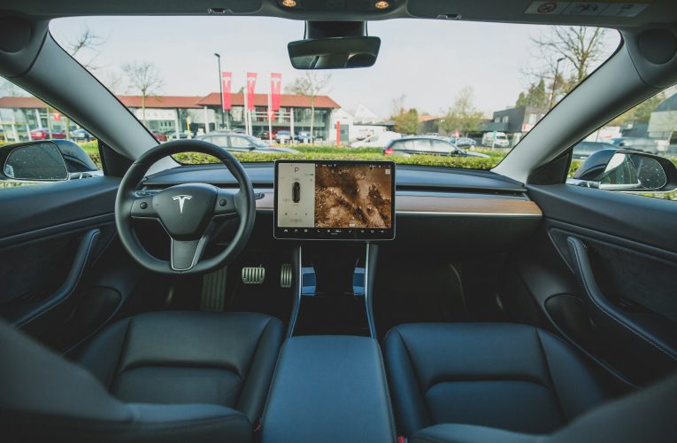 Tesla Enerģijas Bizness Pieaugs, Neskatoties uz Auto Ieņēmumu Kritumu