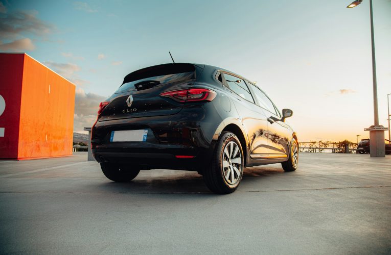 Renault vadītājs norāda, ka Eiropas auto industrija nav gatava CO2 mērķu sasniegšanai 2025. gadā