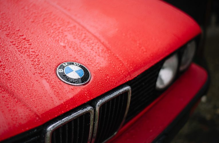 BMW sāk testēt elektromobili ar cietvielu akumulatoriem