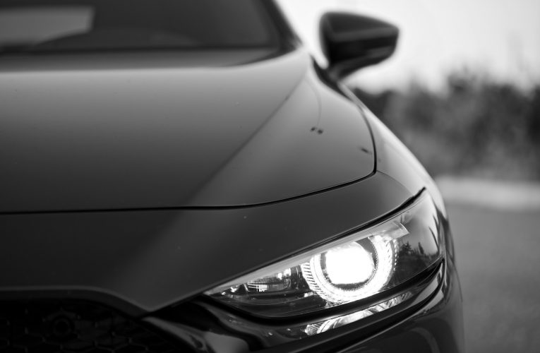 Mazda negaidītais gājiens: drošības sarakstos izpogā Toyota un Honda, bet kāds patiesībā ir izslavētais CX-50?